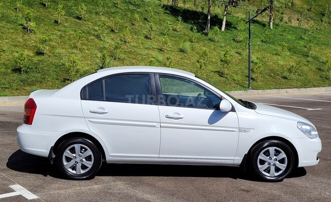 Hyundai Accent 2009, 242,000 km - 1.4 l - Bakı