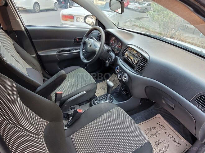 Hyundai Accent 2009, 242,000 km - 1.4 l - Bakı