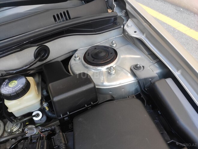 Toyota Corolla 2006, 94,412 km - 1.4 l - Bakı