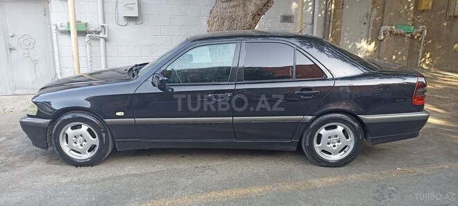 Mercedes C 220 1998, 317,000 km - 2.2 l - Bakı