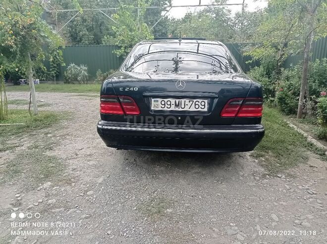 Mercedes E 240 2000, 282,057 km - 2.4 л - Zaqatala