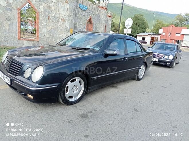 Mercedes E 240 2000, 282,057 km - 2.4 л - Zaqatala