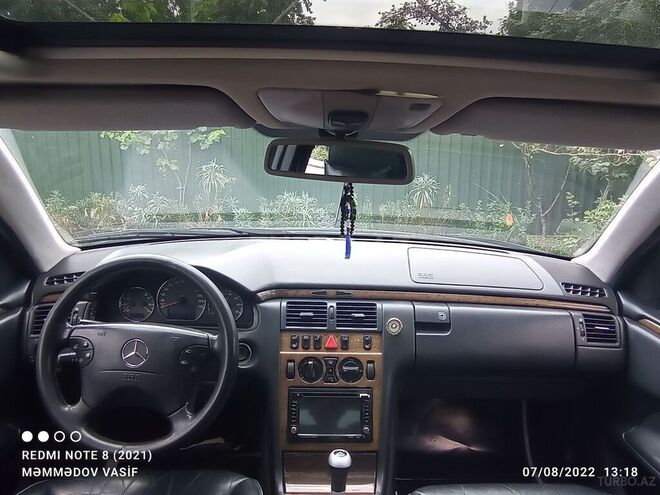 Mercedes E 240 2000, 282,057 km - 2.4 л - Zaqatala