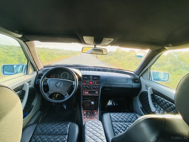 Mercedes C 200 1999, 231,000 km - 2.0 л - Sabirabad