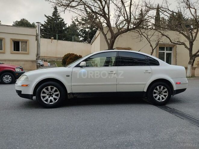 Volkswagen Passat 2003, 275,000 km - 1.8 l - Bakı
