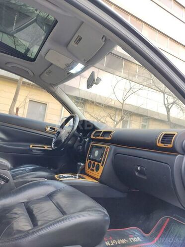 Volkswagen Passat 2003, 275,000 km - 1.8 l - Bakı