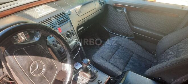 Mercedes C 200 1995, 555,555 km - 2.0 л - Qusar