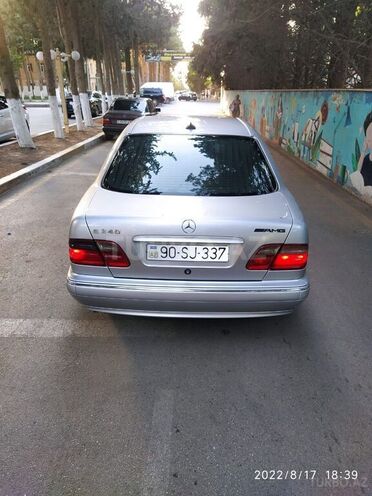 Mercedes E 240 1999, 234,000 km - 2.4 l - Bakı