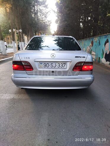 Mercedes E 240 1999, 234,000 km - 2.4 l - Bakı