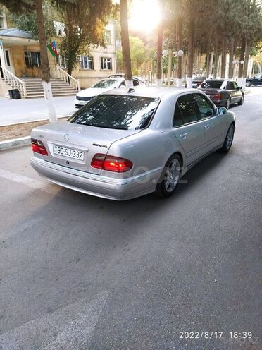 Mercedes E 240 1999, 234,000 km - 2.4 l - Bakı
