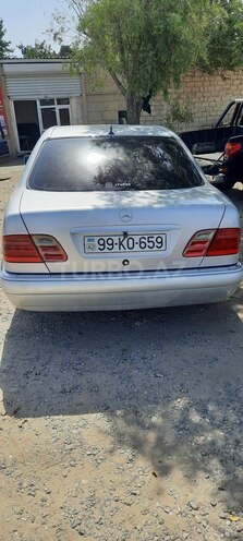 Mercedes E 220 1998, 408,500 km - 2.2 l - Bakı