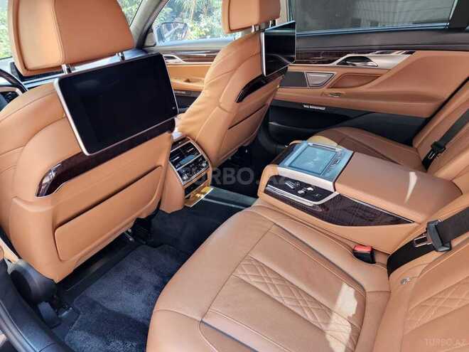 BMW 740 2017, 68,000 km - 3.0 л - Bakı