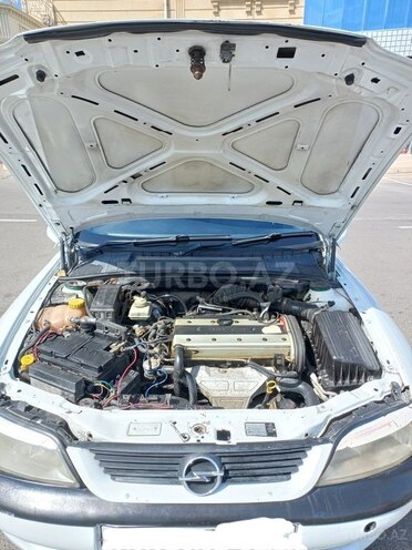Opel Vectra 1996, 300,000 km - 2.0 l - Bakı