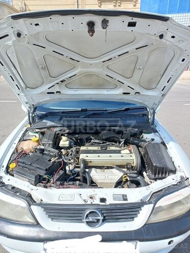 Opel Vectra 1996, 300,000 km - 2.0 l - Bakı