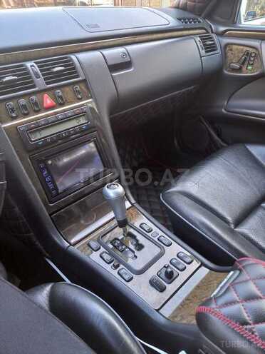 Mercedes E 320 2000, 178,000 km - 3.2 l - Xırdalan