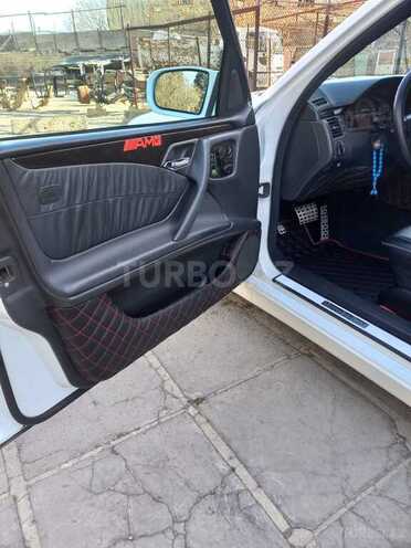 Mercedes E 320 2000, 178,000 km - 3.2 l - Xırdalan