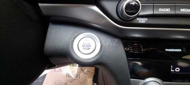 Hyundai Elantra 2020, 24,945 km - 2.0 l - Bakı