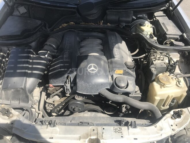 Mercedes E 320 2000, 390,000 km - 3.2 л - Bakı