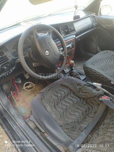 Opel Vectra 1996, 270,000 km - 2.0 л - Hacıqabul