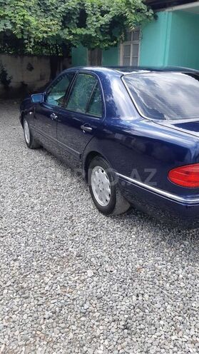 Mercedes E 230 1996, 331,818 km - 2.3 l - Bərdə
