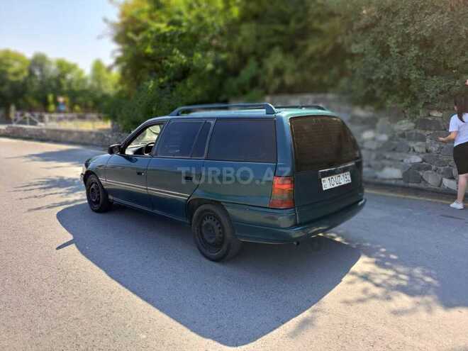 Opel Astra 1996, 258,000 km - 1.6 l - Şəki
