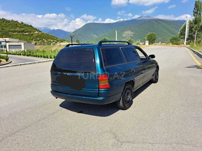 Opel Astra 1996, 258,000 km - 1.6 l - Şəki