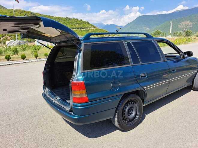 Opel Astra 1996, 258,000 km - 1.6 l - Şəki