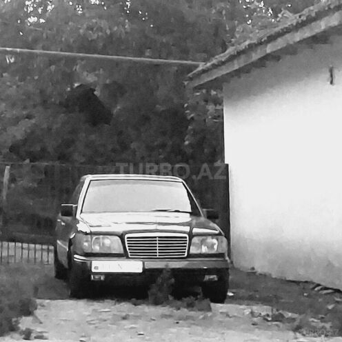 Mercedes E 220 1994, 658,000 km - 2.2 l - Bakı