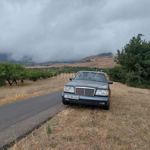 Mercedes E 220 1994, 658,000 km - 2.2 l - Bakı