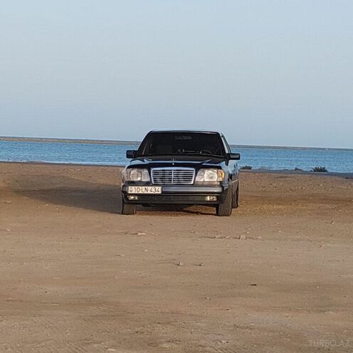 Mercedes E 220 1994, 658,000 km - 2.2 l - Bakı