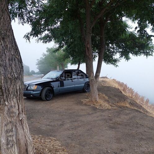 Mercedes E 220 1994, 658,000 km - 2.2 l - Bakı