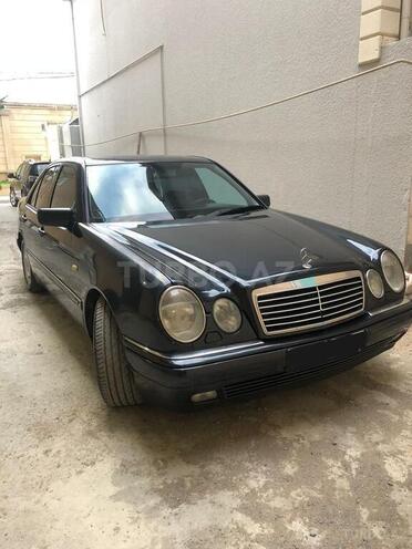 Mercedes E 280 1999, 298,900 km - 2.8 л - Bakı