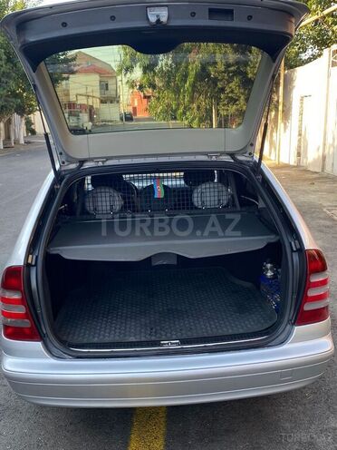 Mercedes C 220 2001, 495,000 km - 2.2 l - Bakı