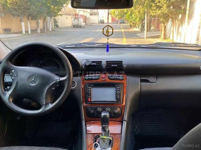 Mercedes C 220 2001, 495,000 km - 2.2 l - Bakı