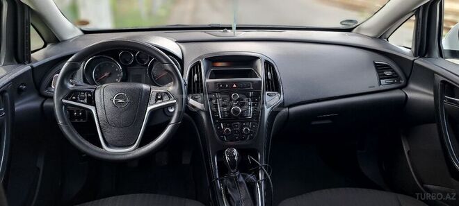 Opel Astra 2011, 187,141 km - 1.4 l - Şəmkir