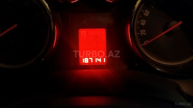Opel Astra 2011, 187,141 km - 1.4 l - Şəmkir