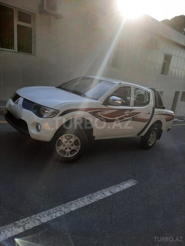 Mitsubishi L200 2009, 184,000 km - 2.5 l - Bakı