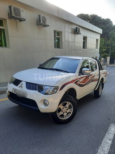 Mitsubishi L200 2009, 184,000 km - 2.5 l - Bakı