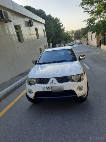 Mitsubishi L200 2009, 184,000 km - 2.5 l - Bakı