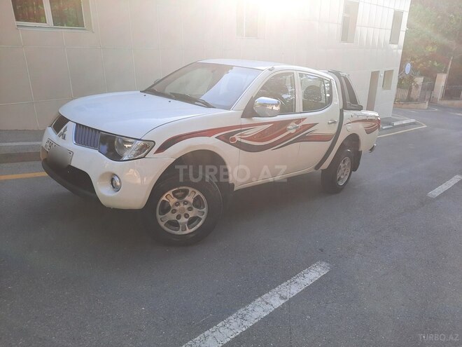 Mitsubishi L200 2009, 184,000 km - 2.5 l - Bakı