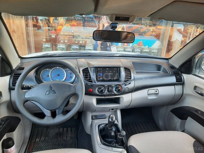 Mitsubishi L200 2009, 184,000 km - 2.5 l - Bakı