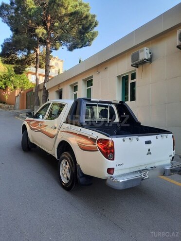Mitsubishi L200 2009, 184,000 km - 2.5 l - Bakı