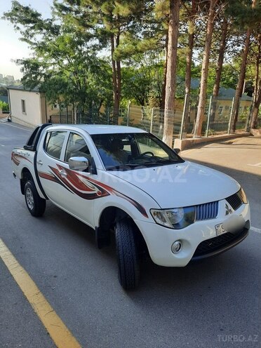 Mitsubishi L200 2009, 184,000 km - 2.5 l - Bakı