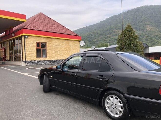Mercedes C 200 1999, 298,000 km - 2.0 л - Zaqatala