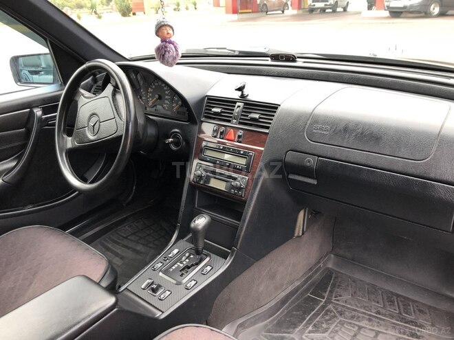 Mercedes C 200 1999, 298,000 km - 2.0 л - Zaqatala