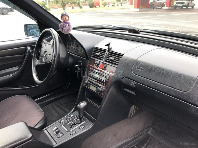 Mercedes C 200 1999, 298,000 km - 2.0 л - Zaqatala