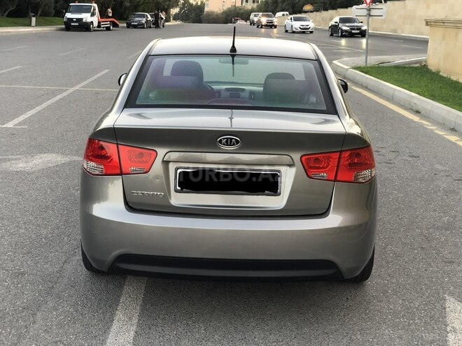 Kia Cerato 2010, 183,000 km - 1.6 l - Qax