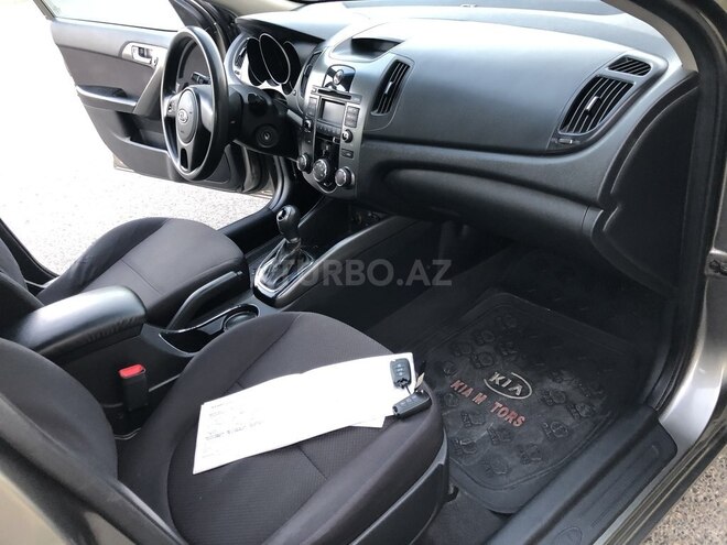 Kia Cerato 2010, 183,000 km - 1.6 l - Qax