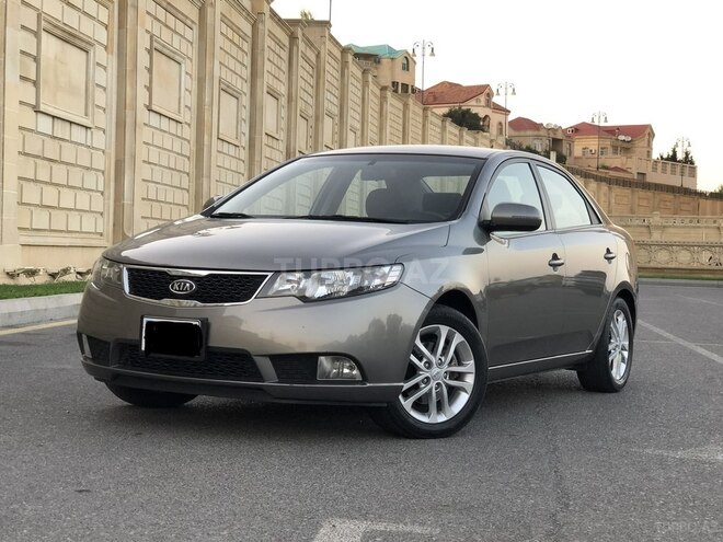Kia Cerato 2010, 183,000 km - 1.6 l - Qax