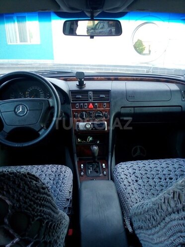 Mercedes C 240 1997, 560,000 km - 2.4 l - Qazax